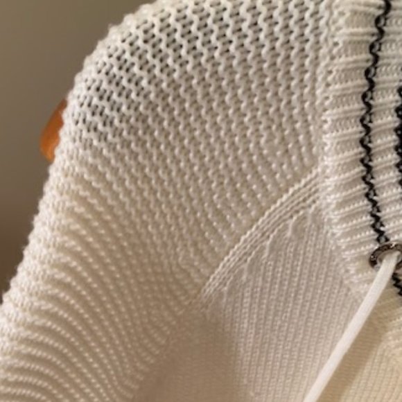 2 x *HP* Calvin Klein white sweater - Picture 8 of 14